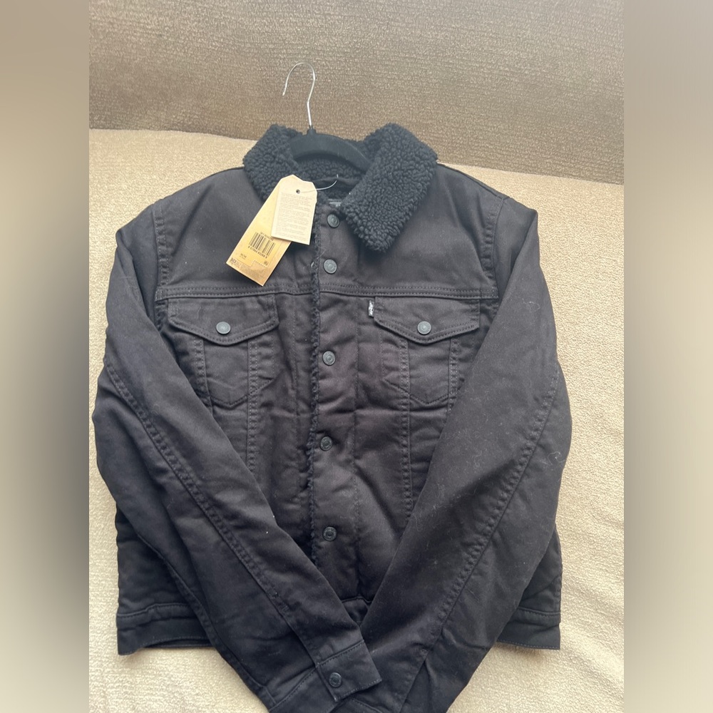 Levi’s black shearling denim jacket M